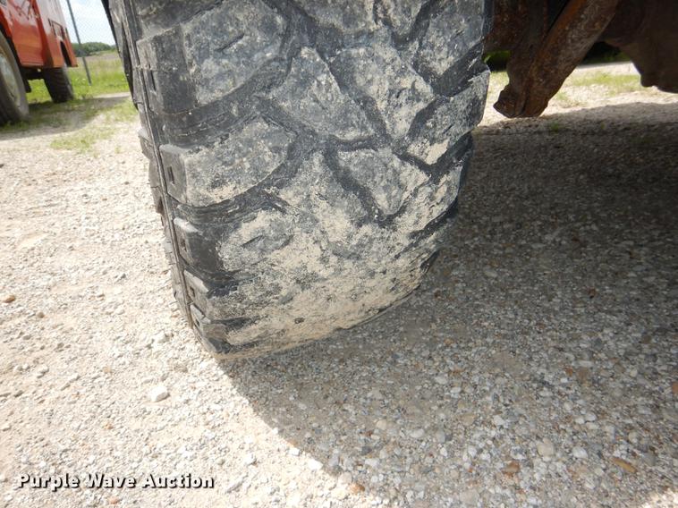 image for item DG1159 2001 Chevrolet Silverado 1500 pickup truck