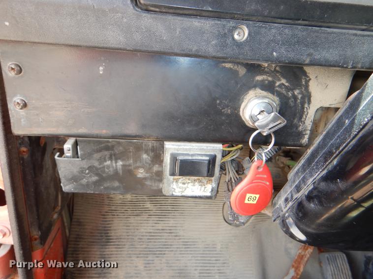 image for item DG1164 1997 International 4900 dump truck