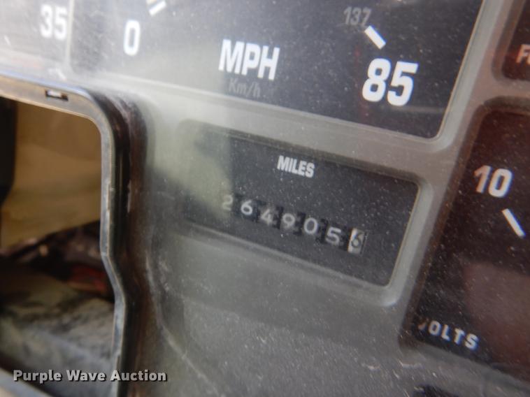 image for item DG1164 1997 International 4900 dump truck