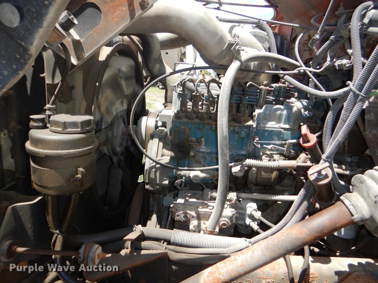 image for item DG1164 1997 International 4900 dump truck