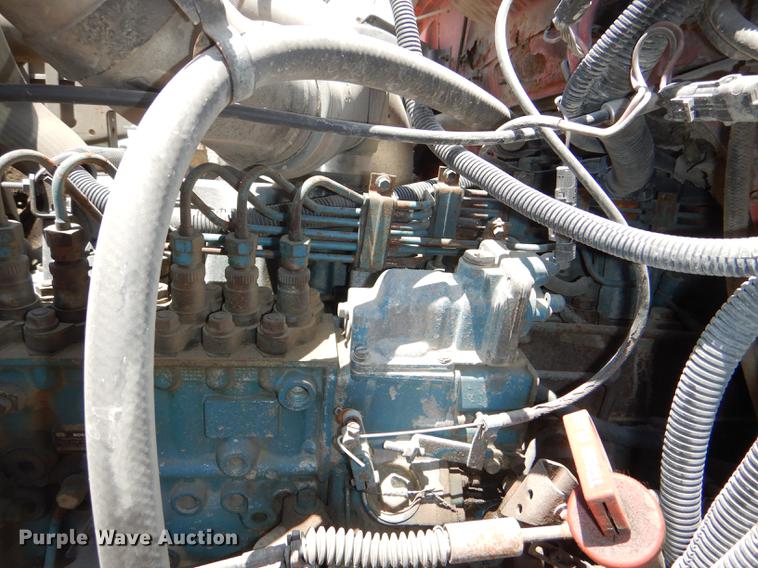 image for item DG1164 1997 International 4900 dump truck