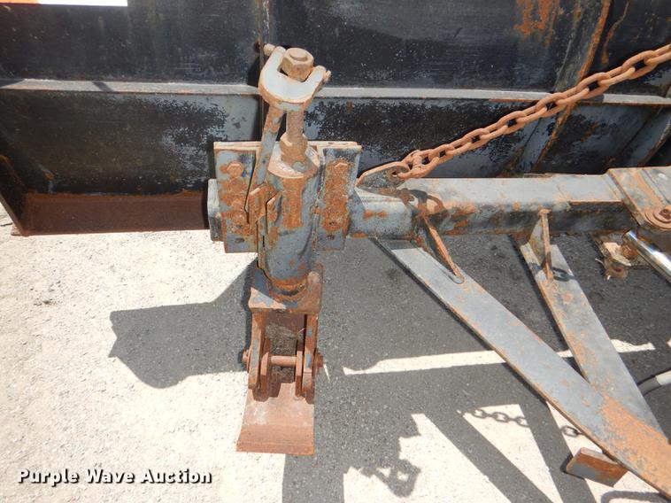 image for item DG1164 1997 International 4900 dump truck