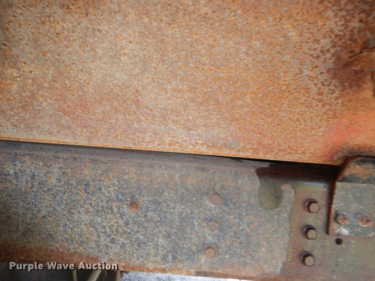 image for item DG1164 1997 International 4900 dump truck