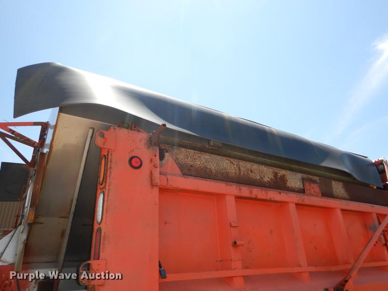 image for item DG1164 1997 International 4900 dump truck