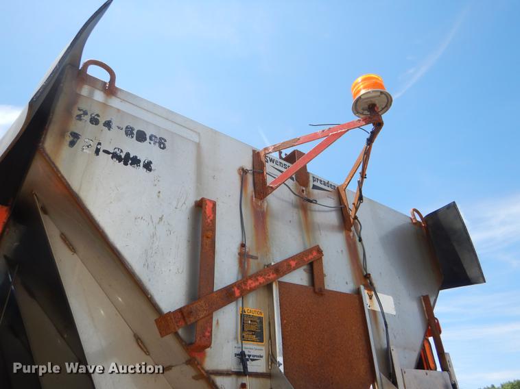 image for item DG1164 1997 International 4900 dump truck