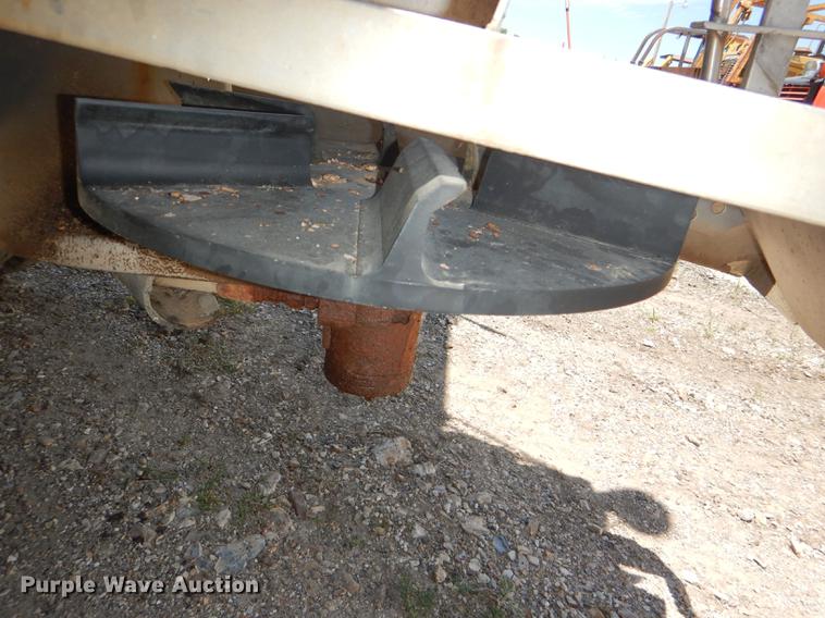 image for item DG1164 1997 International 4900 dump truck