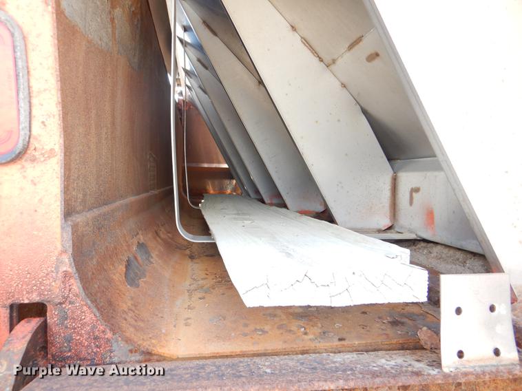 image for item DG1164 1997 International 4900 dump truck