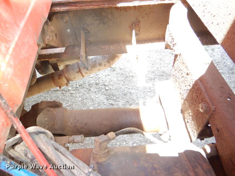 image for item DG1164 1997 International 4900 dump truck