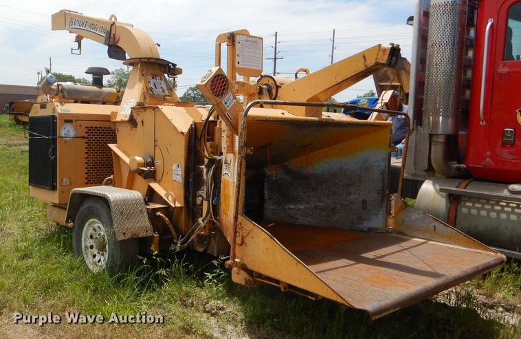 image for item DG1165 2003 Bandit 1590 wood chipper