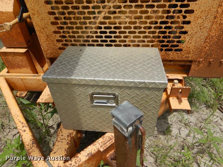 image for item DG1165 2003 Bandit 1590 wood chipper