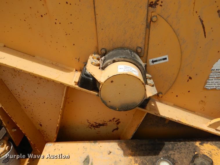 image for item DG1165 2003 Bandit 1590 wood chipper