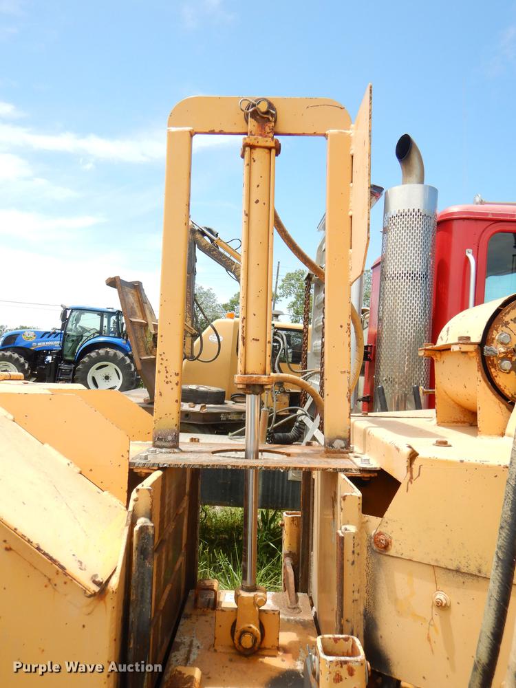 image for item DG1165 2003 Bandit 1590 wood chipper