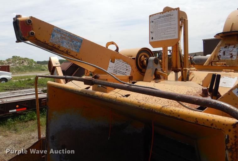 image for item DG1165 2003 Bandit 1590 wood chipper