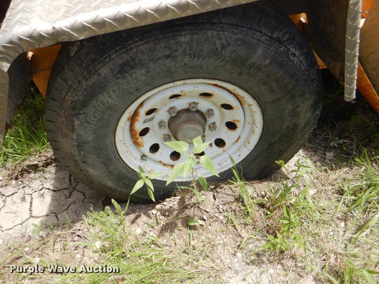 image for item DG1165 2003 Bandit 1590 wood chipper