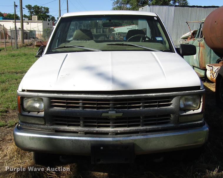 image for item DG1199 1998 Chevrolet K1500 pickup truck