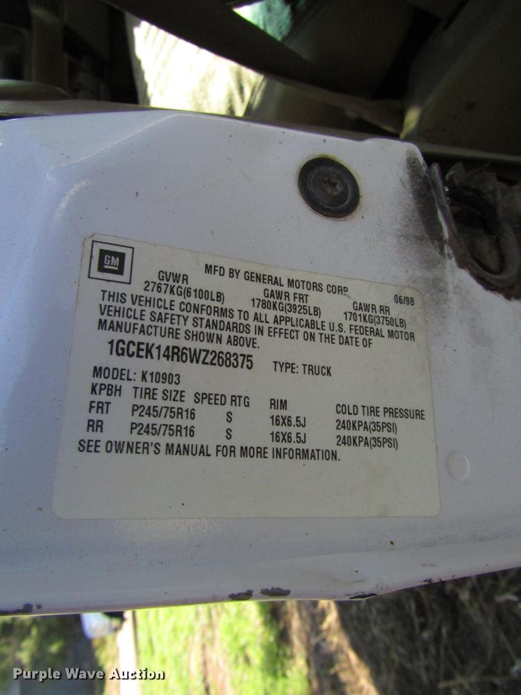 image for item DG1199 1998 Chevrolet K1500 pickup truck