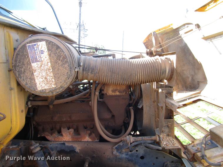 image for item DG1200 1986 International 1754 dump truck