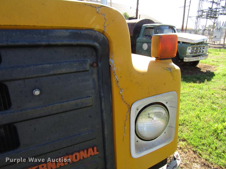 image for item DG1200 1986 International 1754 dump truck