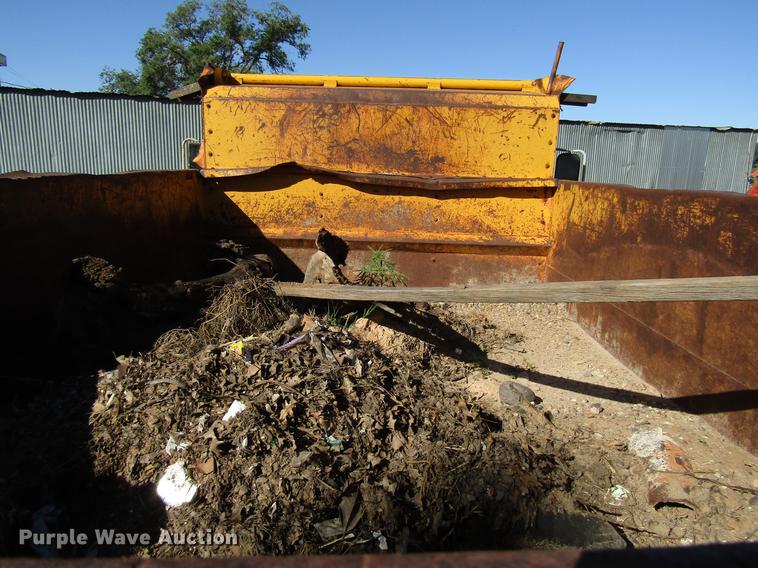 image for item DG1200 1986 International 1754 dump truck