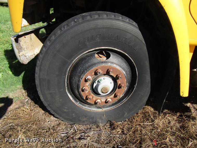 image for item DG1200 1986 International 1754 dump truck