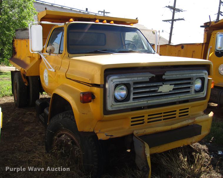 image for item DG1201 1984 Chevrolet C60 dump truck