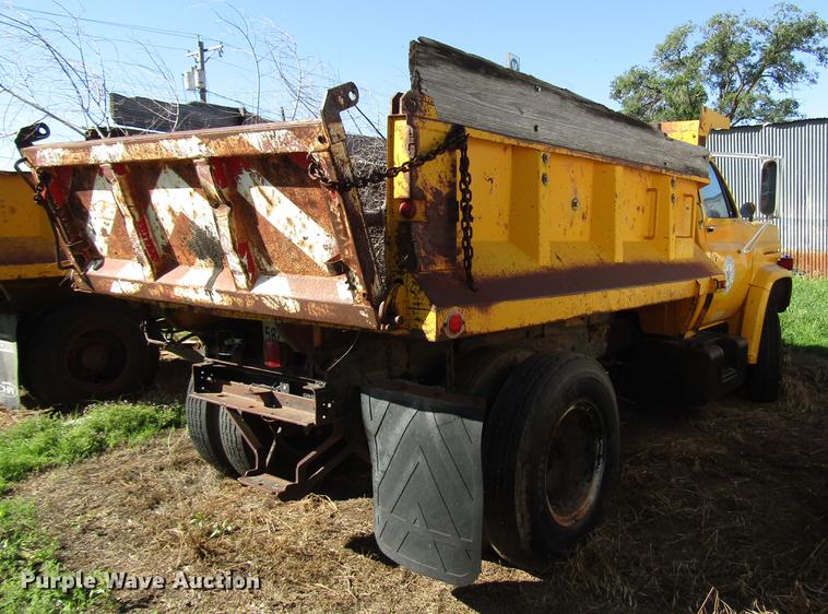 image for item DG1201 1984 Chevrolet C60 dump truck