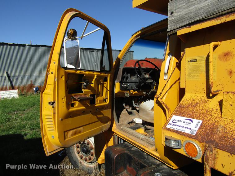 image for item DG1201 1984 Chevrolet C60 dump truck