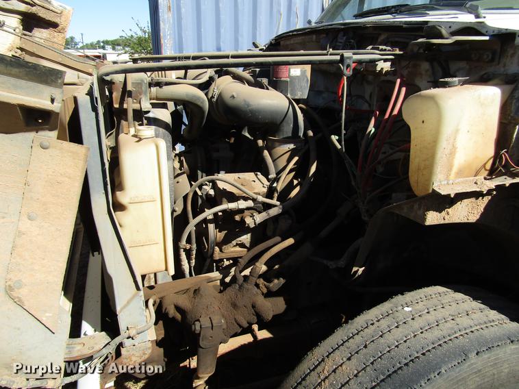 image for item DG1202 1989 Ford F800 dump truck