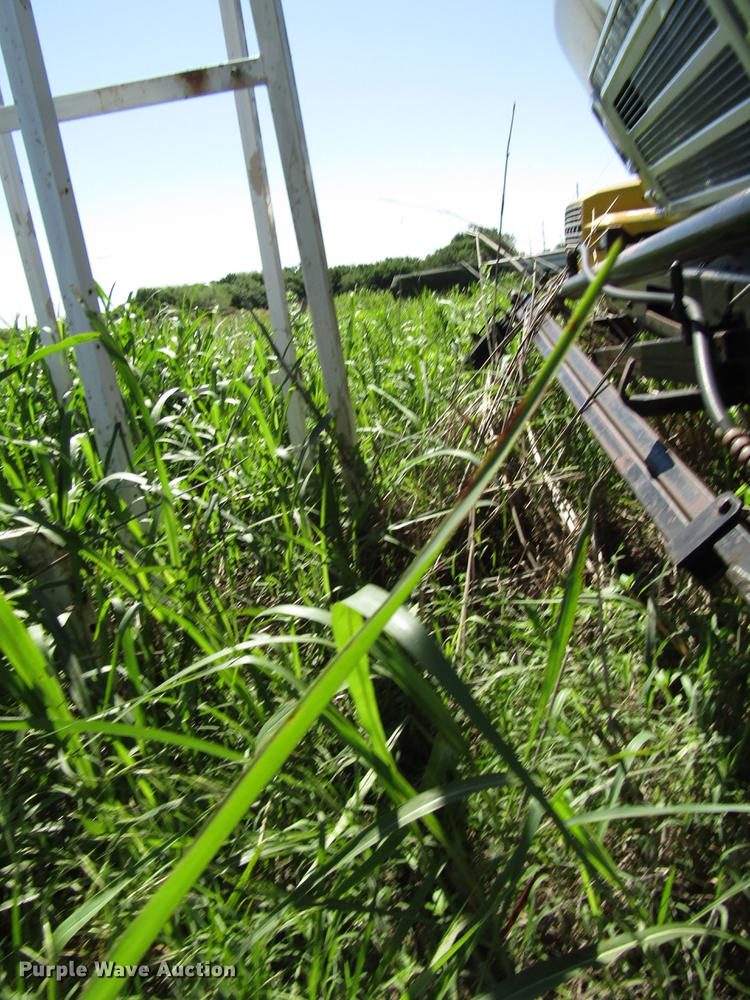 image for item DG1206 1983 International CO-1850B oil distributor truck