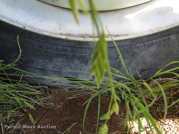 image for item DG1207 1983 Ford F600G oil distributor truck