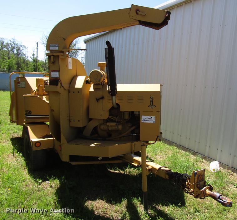 image for item DG1208 1992 Vermeer 1250BC wood chipper