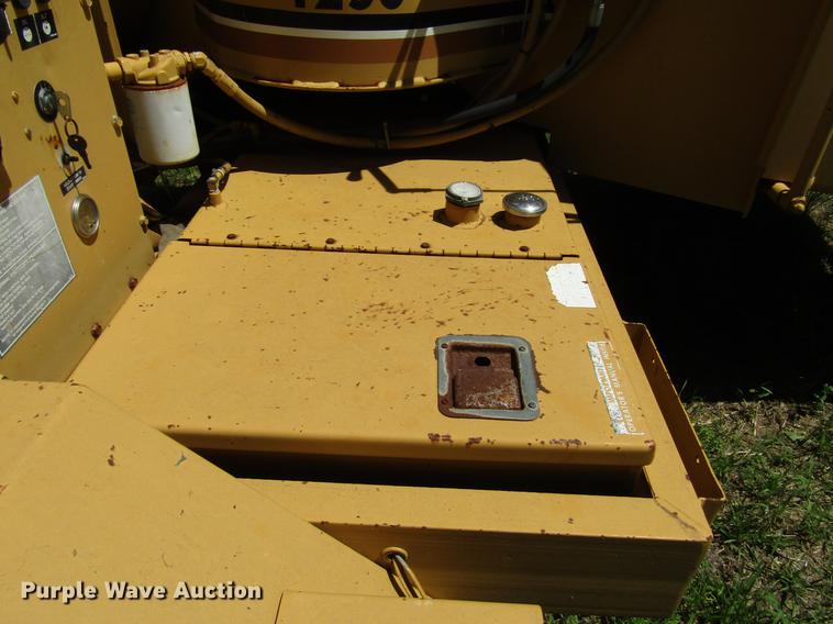 image for item DG1208 1992 Vermeer 1250BC wood chipper