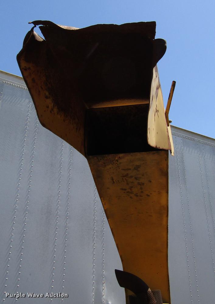 image for item DG1208 1992 Vermeer 1250BC wood chipper