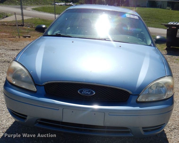 image for item DG4752 2005 Ford Taurus SE