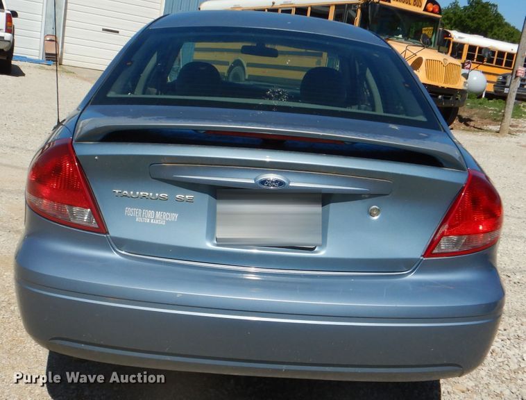 image for item DG4752 2005 Ford Taurus SE