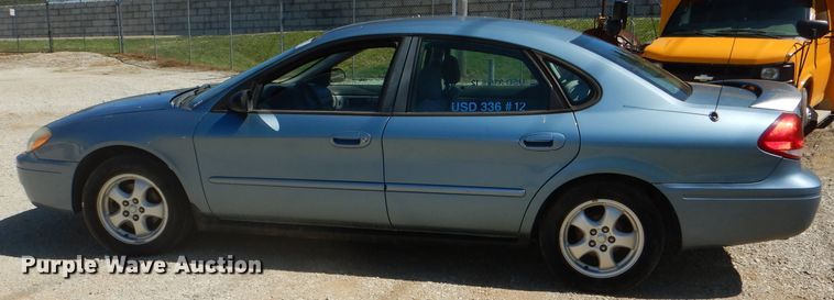 image for item DG4752 2005 Ford Taurus SE