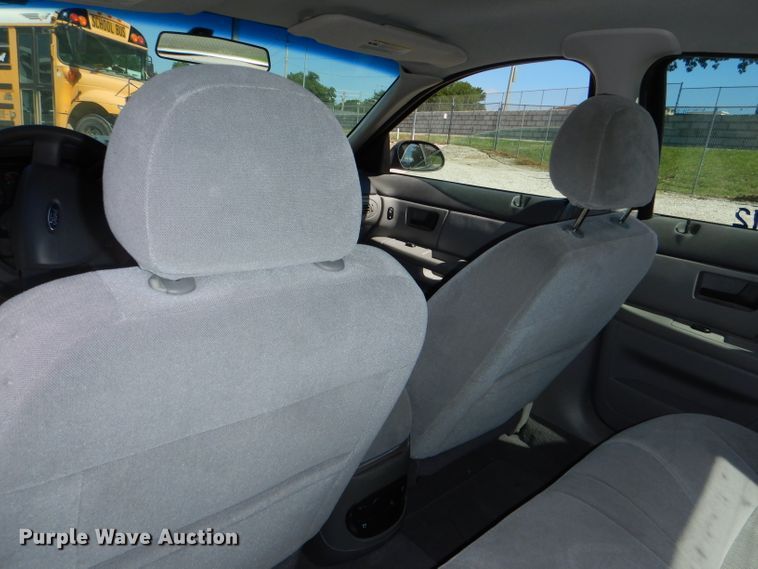 image for item DG4752 2005 Ford Taurus SE