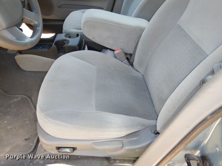 image for item DG4752 2005 Ford Taurus SE