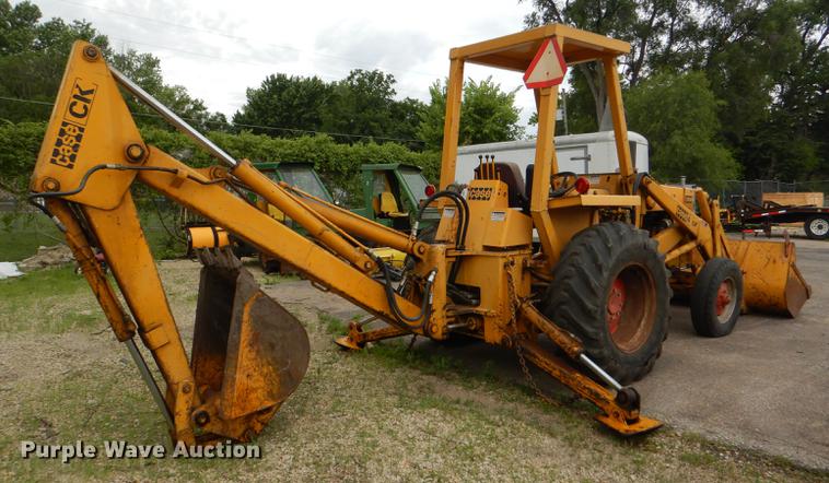 image for item DG4758 Case 480B backhoe