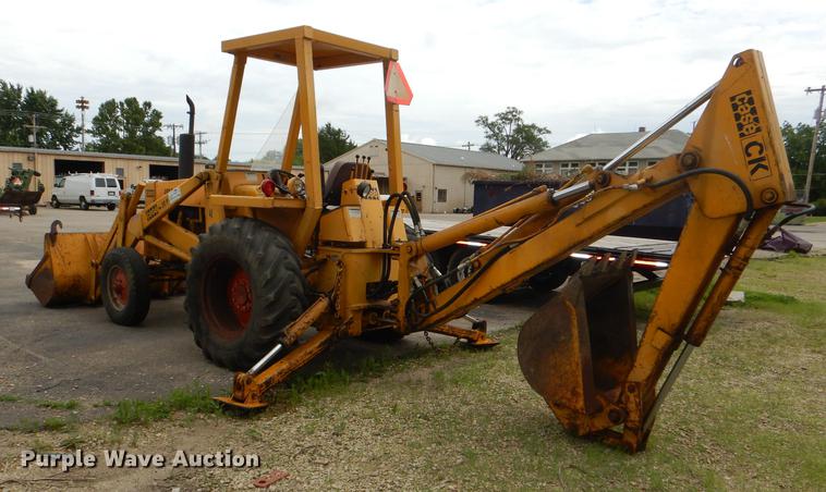 image for item DG4758 Case 480B backhoe
