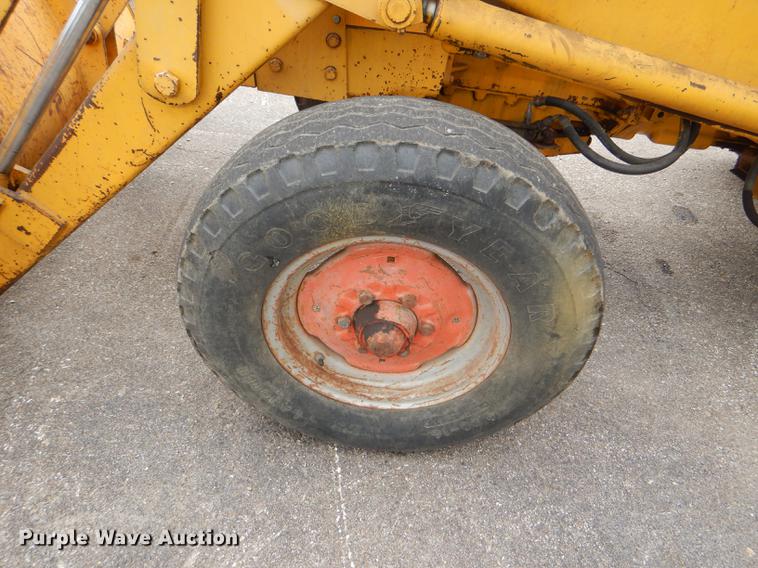 image for item DG4758 Case 480B backhoe