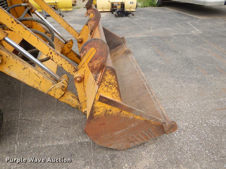 image for item DG4758 Case 480B backhoe