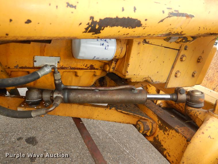 image for item DG4758 Case 480B backhoe