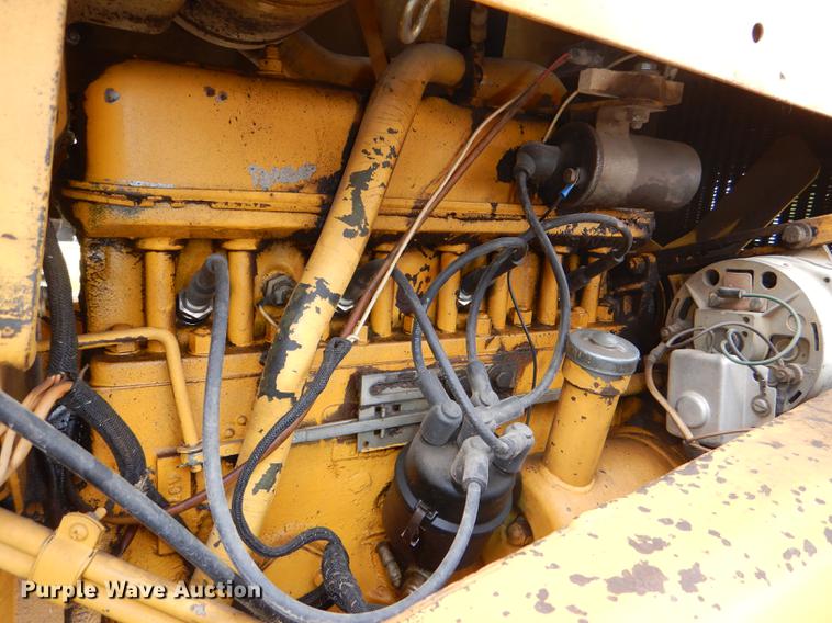 image for item DG4758 Case 480B backhoe