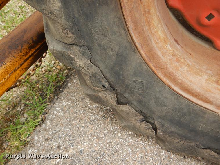 image for item DG4758 Case 480B backhoe