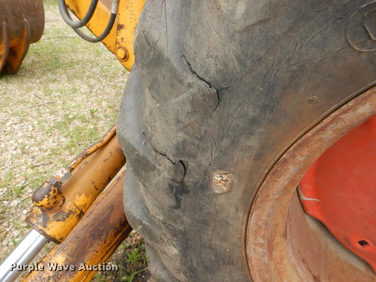 image for item DG4758 Case 480B backhoe