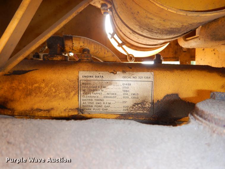 image for item DG4758 Case 480B backhoe