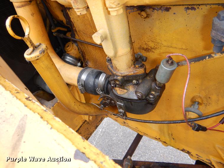 image for item DG4758 Case 480B backhoe