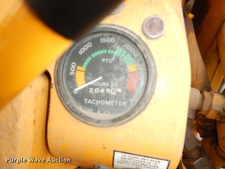 image for item DG4758 Case 480B backhoe