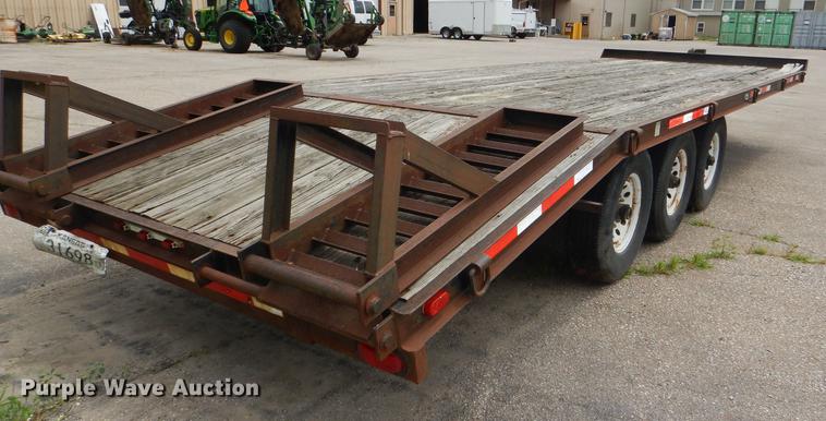 image for item DG4762 2000 Circle D 25BHFB equipment trailer